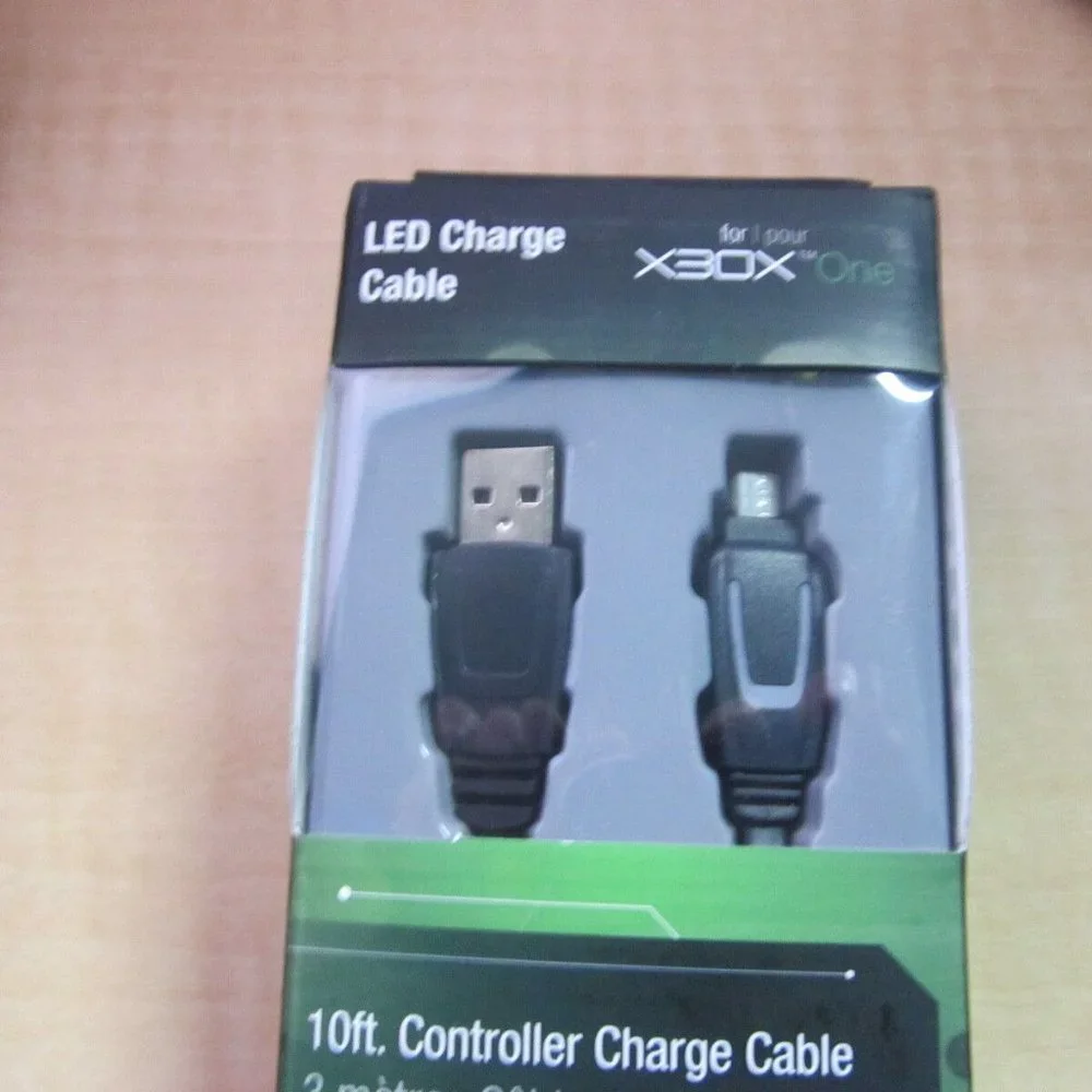 10ft NEW DREAMGEAR DGXB1-6602 XBOX ONE LED CHARGING CABLE JG 01